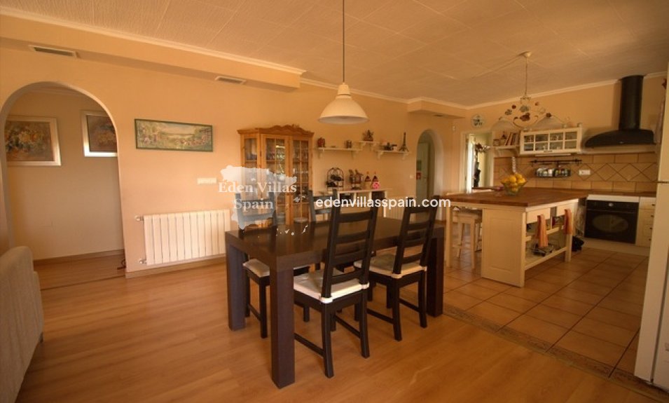 Immobilien Zweiter Hand - Landhaus - Dolores