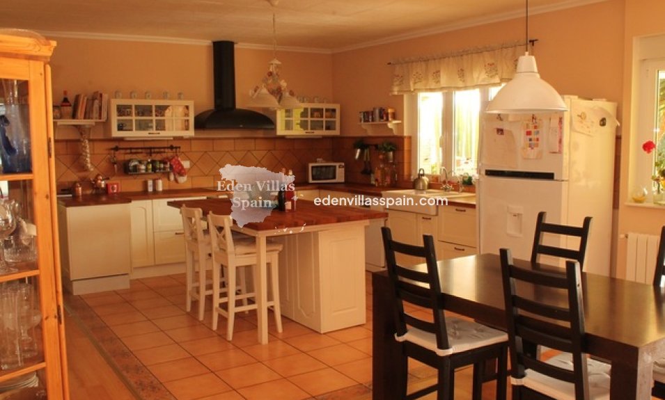 Immobilien Zweiter Hand - Landhaus - Dolores