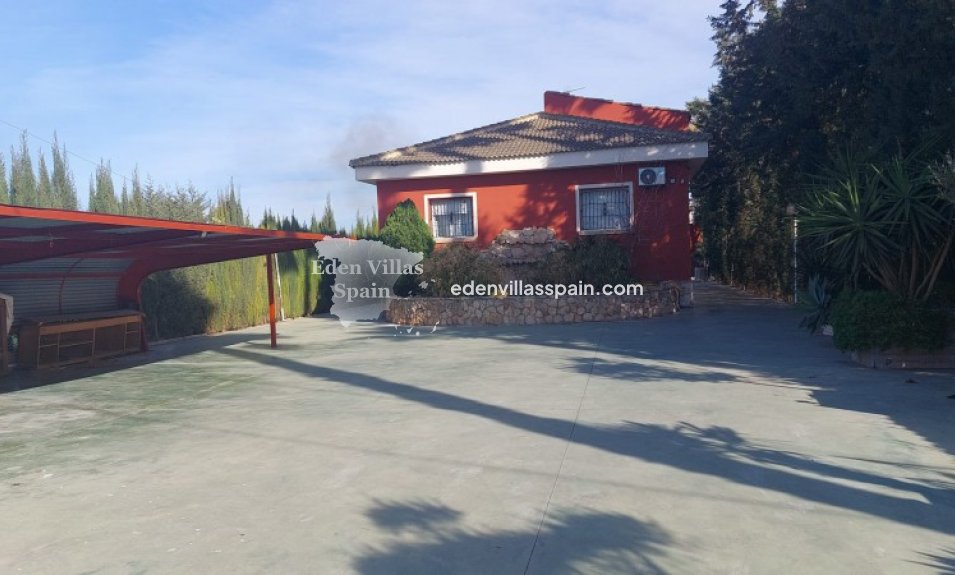 Immobilien Zweiter Hand - Landhaus - Dolores