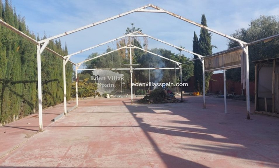 Immobilien Zweiter Hand - Landhaus - Dolores