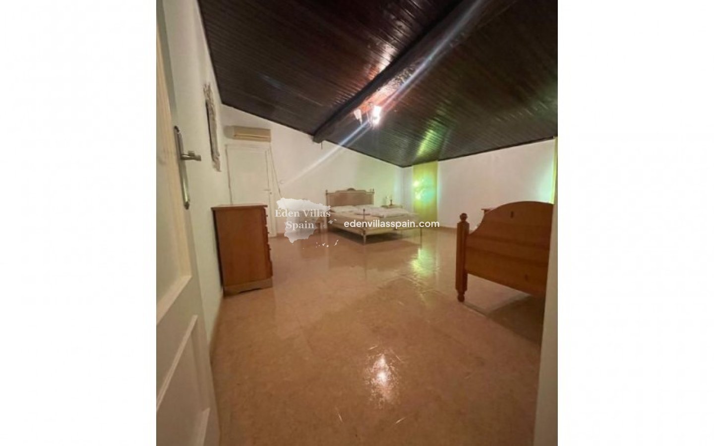 Immobilien Zweiter Hand - Landhaus - Dolores