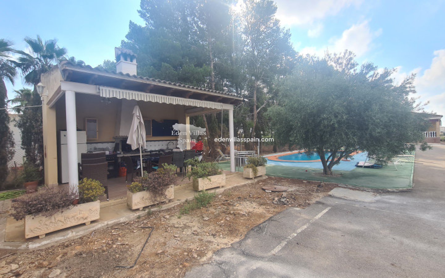 Immobilien Zweiter Hand - Landhaus - Dolores