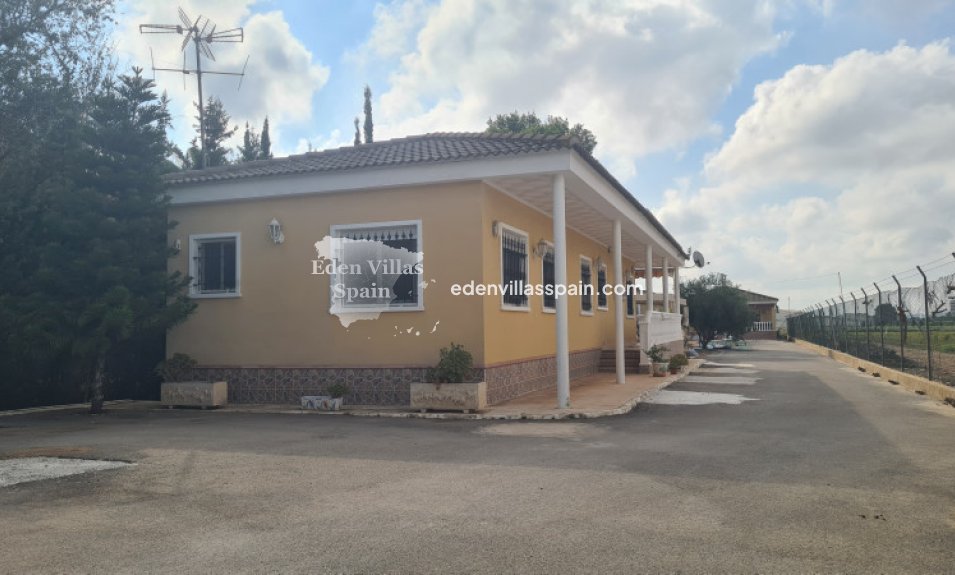 Immobilien Zweiter Hand - Landhaus - Dolores
