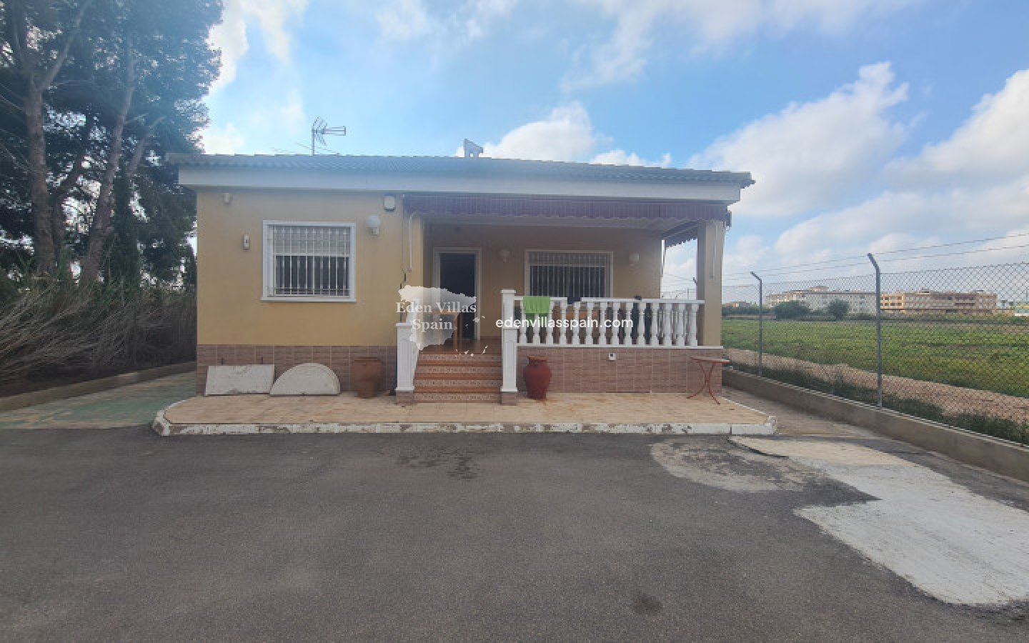 Immobilien Zweiter Hand - Landhaus - Dolores