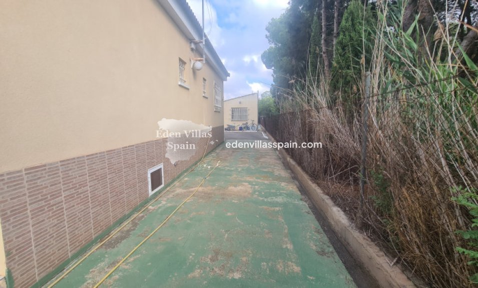 Immobilien Zweiter Hand - Landhaus - Dolores