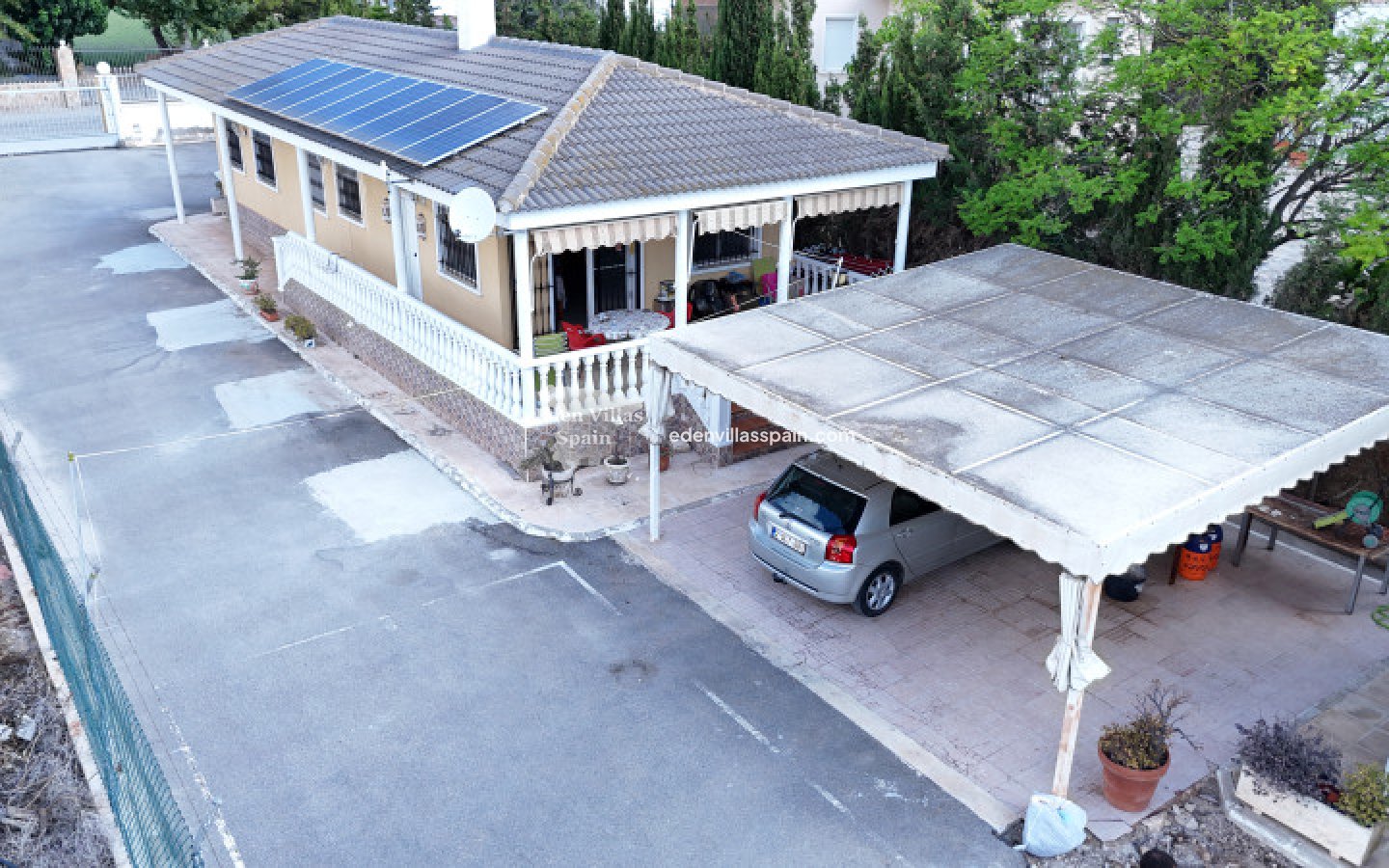 Immobilien Zweiter Hand - Landhaus - Dolores