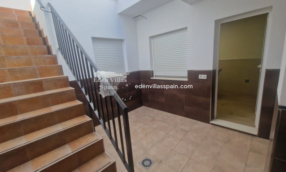 Immobilien Zweiter Hand - Stadthaus - Dolores