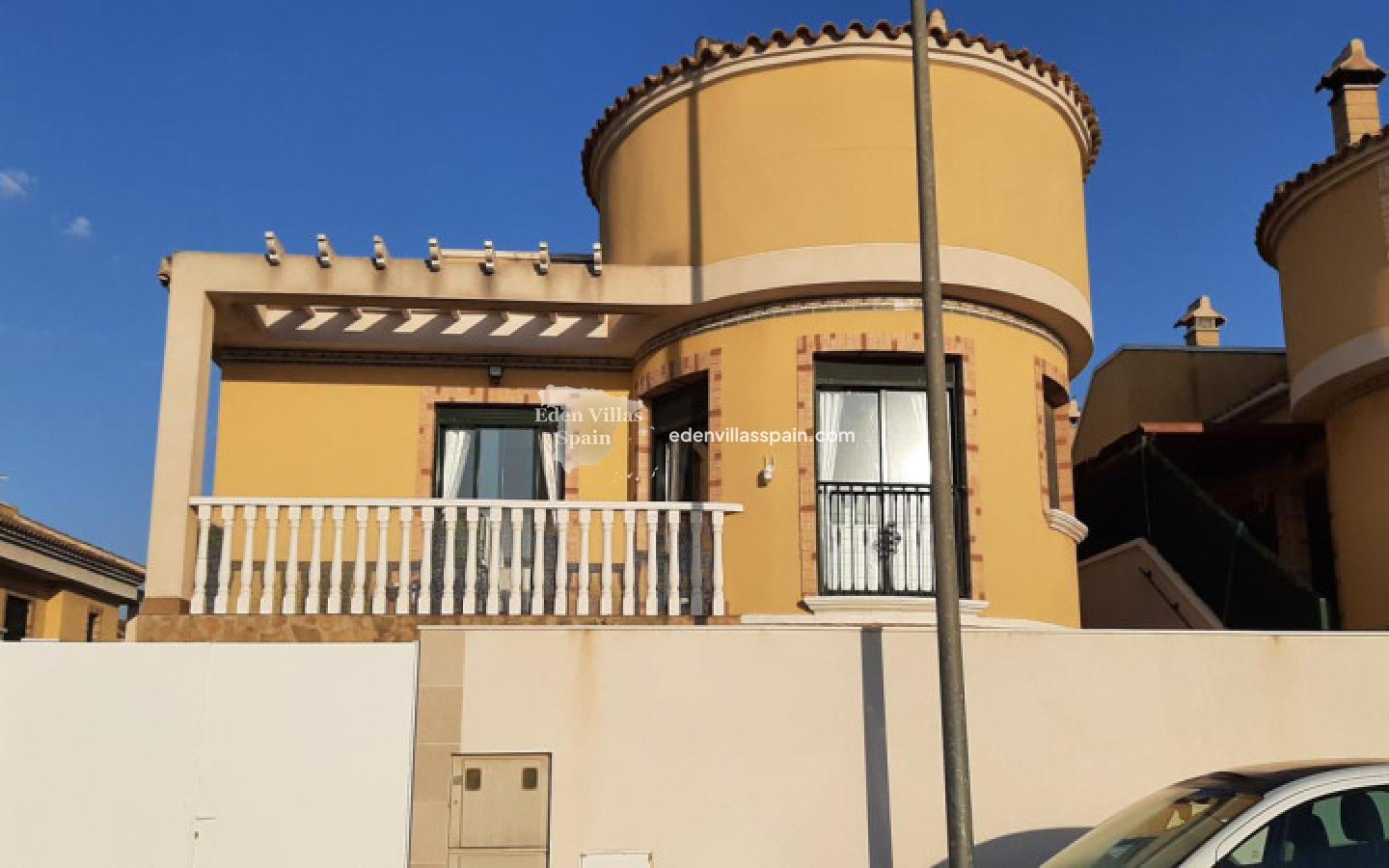 Immobilien Zweiter Hand - Urbanisierung freistehende Villa - Benferri