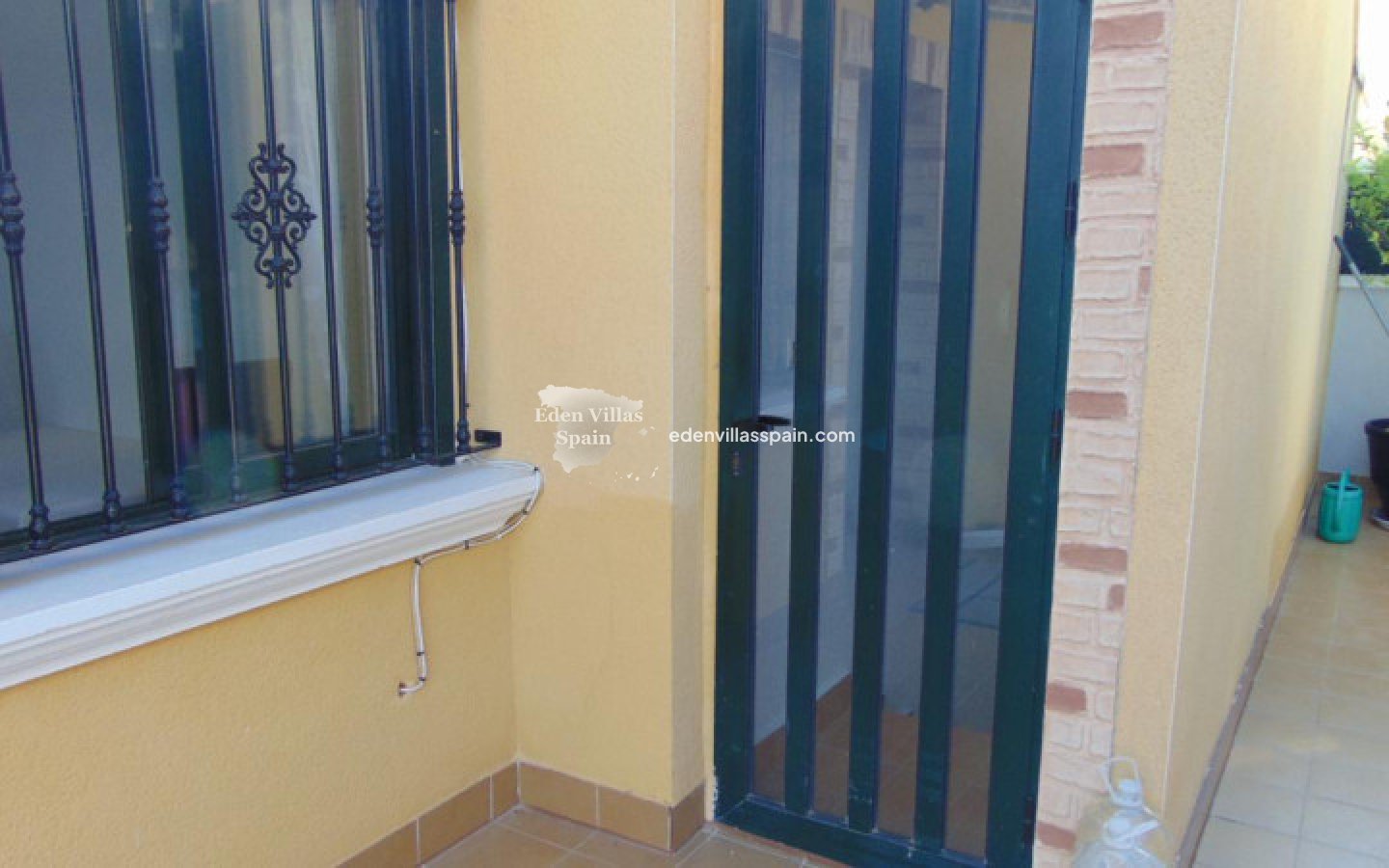 Immobilien Zweiter Hand - Urbanisierung freistehende Villa - Benferri