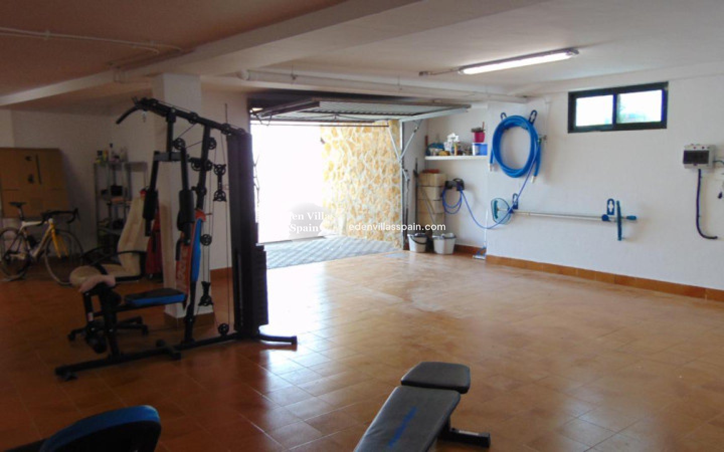 Immobilien Zweiter Hand - Urbanisierung freistehende Villa - Benferri