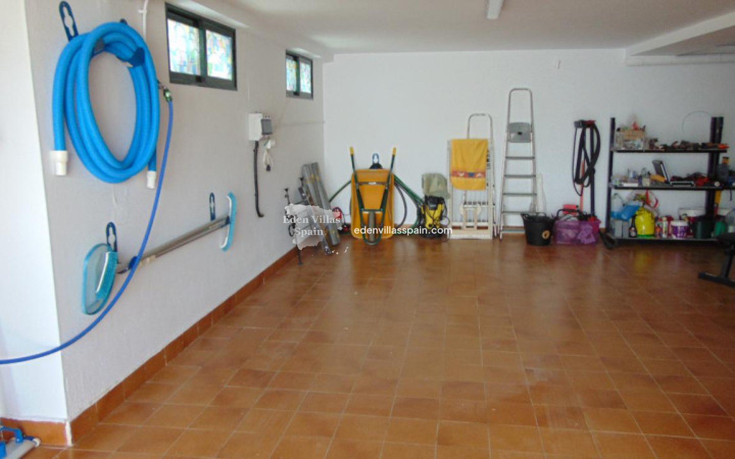 Immobilien Zweiter Hand - Urbanisierung freistehende Villa - Benferri
