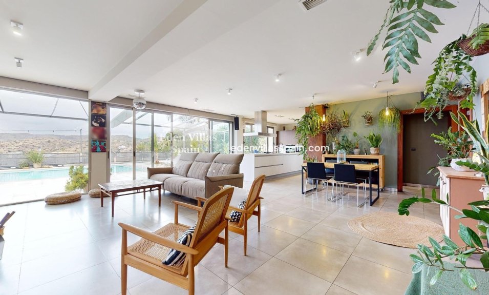 Immobilien Zweiter Hand - Urbanisierung freistehende Villa - Elche
