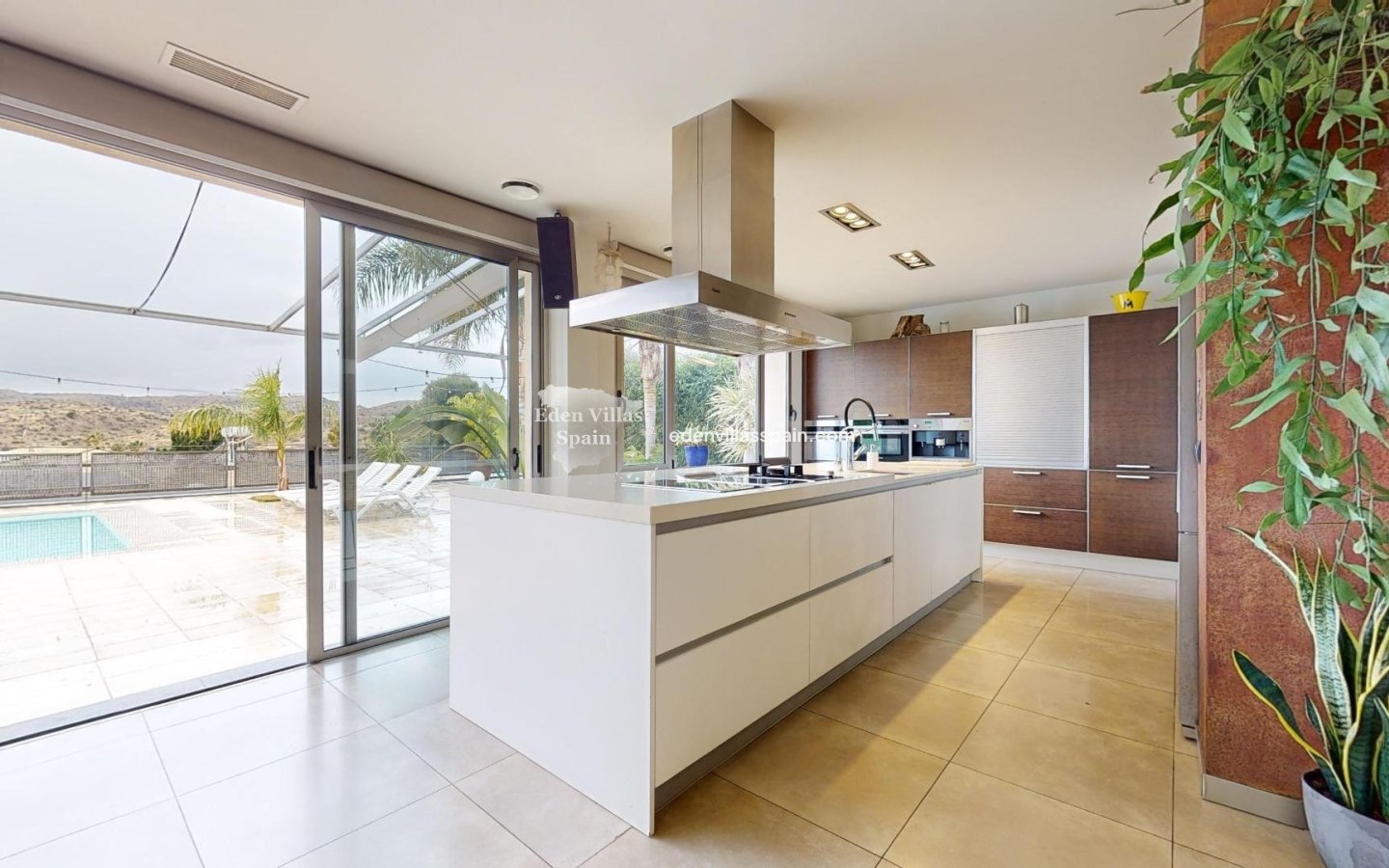 Immobilien Zweiter Hand - Urbanisierung freistehende Villa - Elche