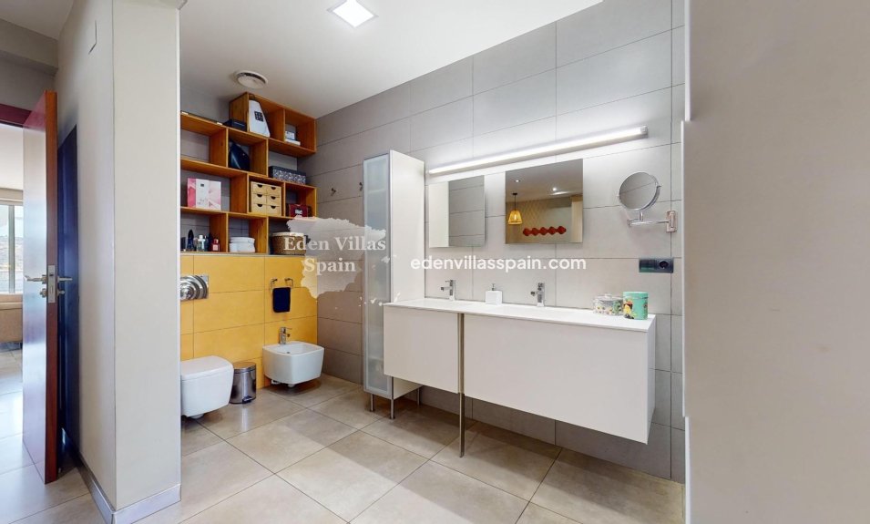 Immobilien Zweiter Hand - Urbanisierung freistehende Villa - Elche