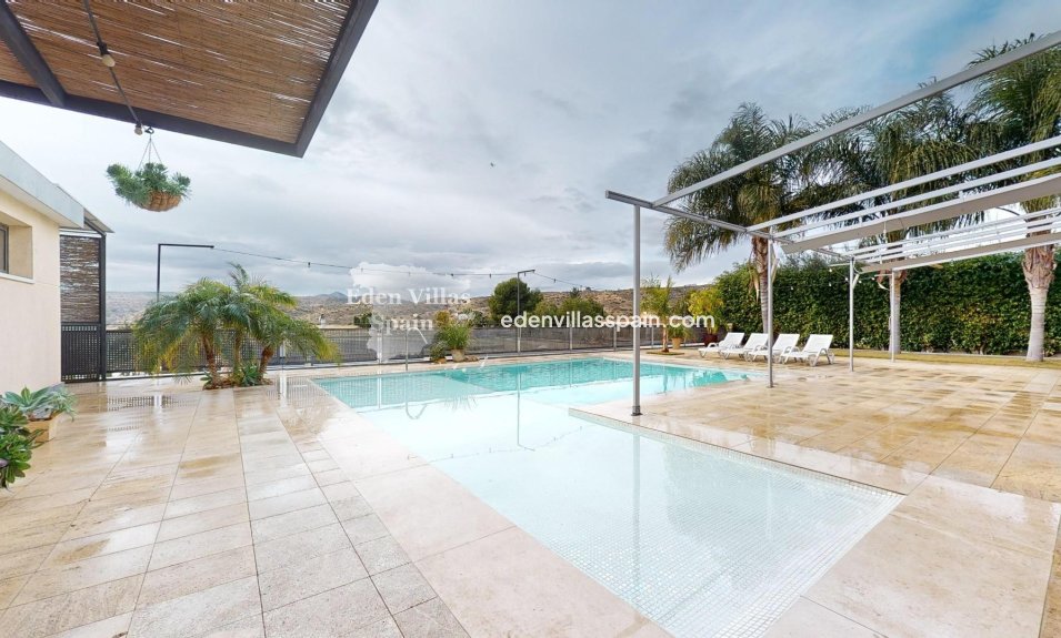 Immobilien Zweiter Hand - Urbanisierung freistehende Villa - Elche
