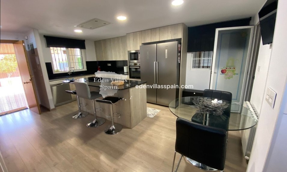 Immobilien Zweiter Hand - Urbanisierung freistehende Villa - Elche