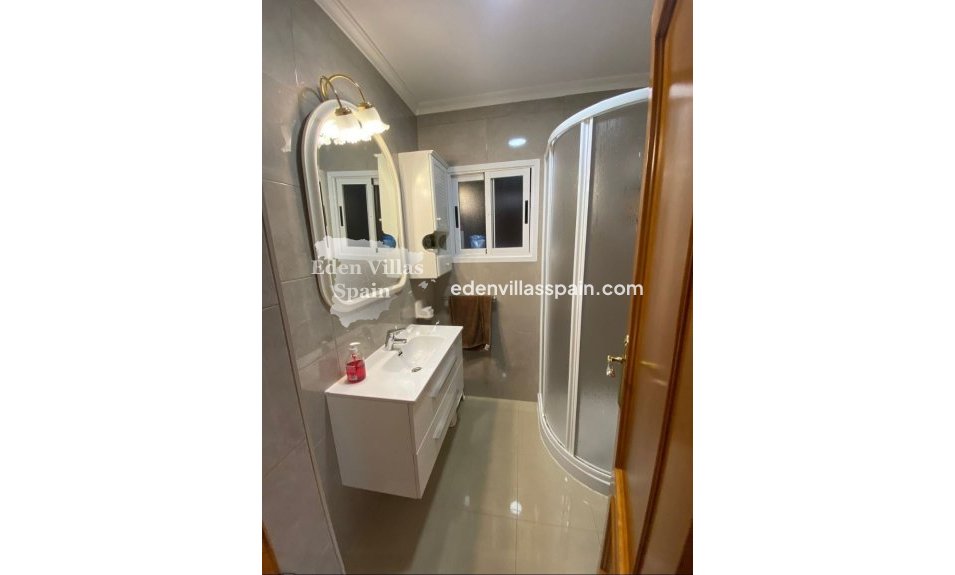 Immobilien Zweiter Hand - Urbanisierung freistehende Villa - Elche