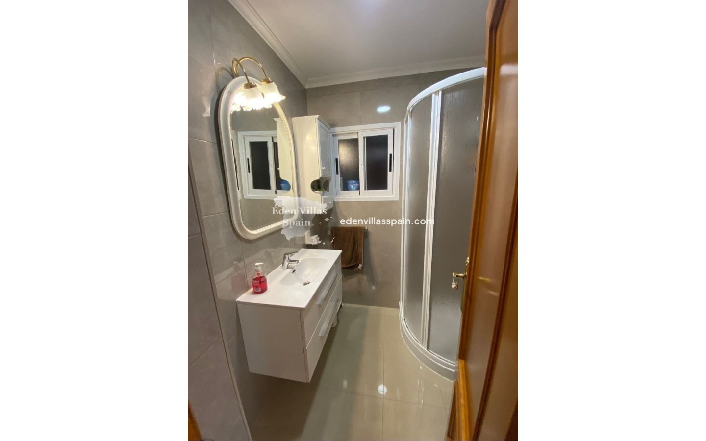 Immobilien Zweiter Hand - Urbanisierung freistehende Villa - Elche