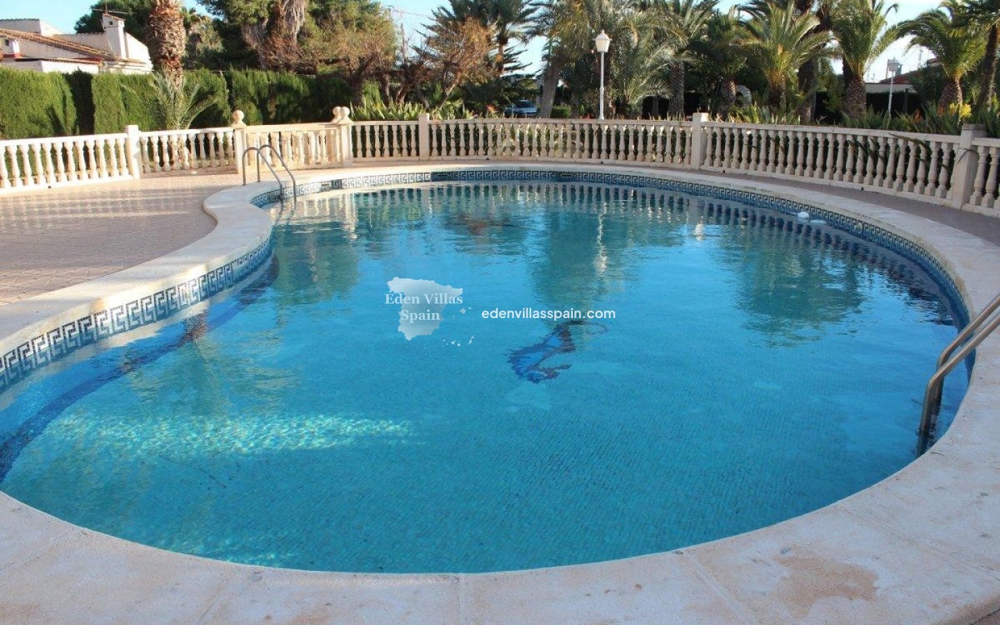 Immobilien Zweiter Hand - Urbanisierung freistehende Villa - Santa Pola