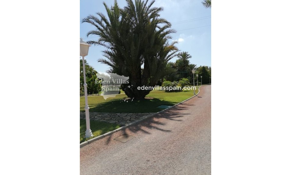 Immobilien Zweiter Hand - Urbanisierung freistehende Villa - Santa Pola