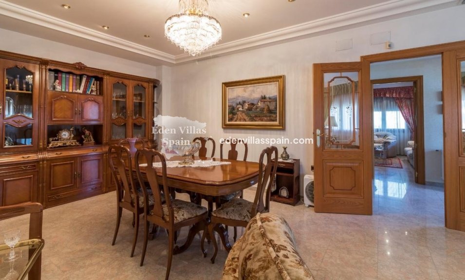 Immobilien Zweiter Hand - Urbanisierung freistehende Villa - Santa Pola