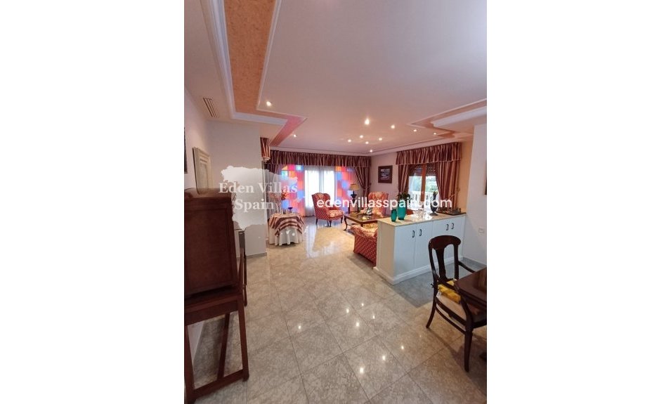 Immobilien Zweiter Hand - Urbanisierung freistehende Villa - Santa Pola
