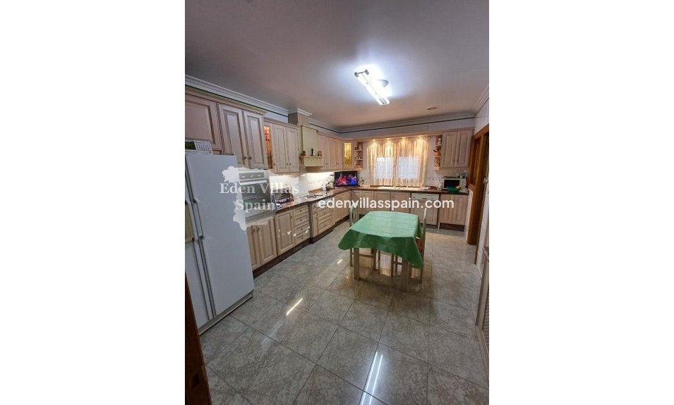 Immobilien Zweiter Hand - Urbanisierung freistehende Villa - Santa Pola