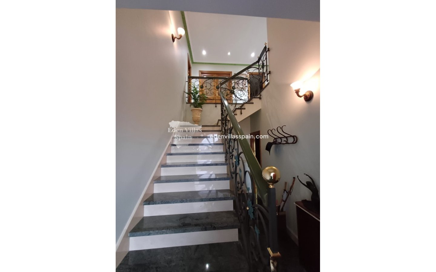 Immobilien Zweiter Hand - Urbanisierung freistehende Villa - Santa Pola