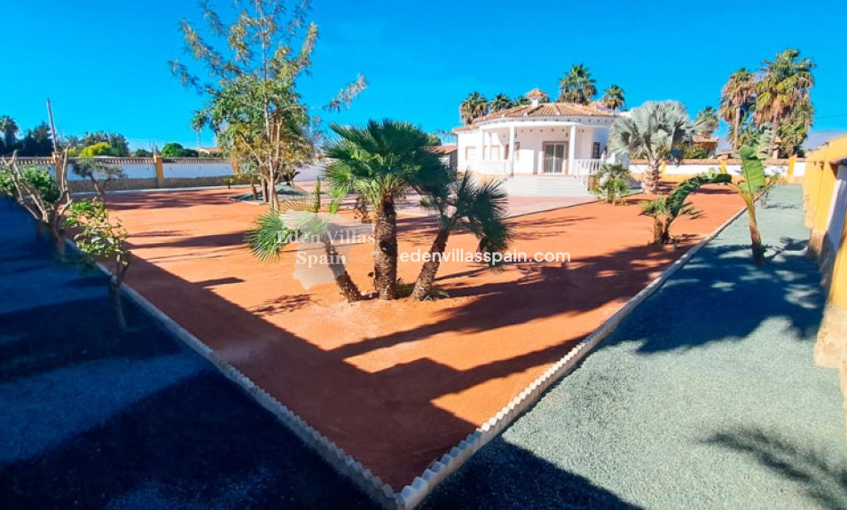 Immobilien Zweiter Hand - Villa an der Küste - Catral