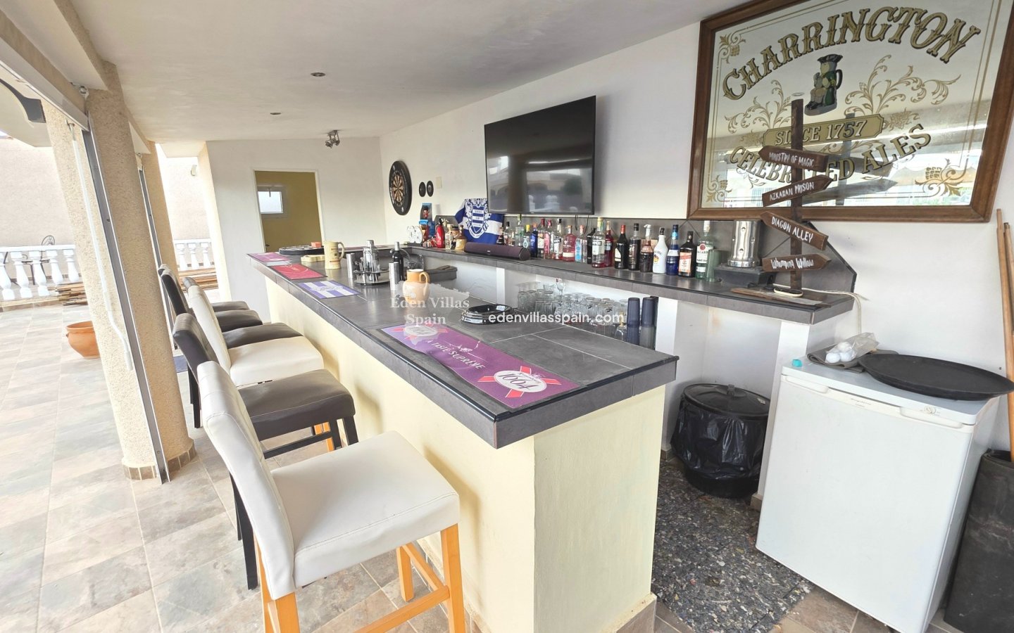 Immobilien Zweiter Hand - Villa an der Küste - La Marina