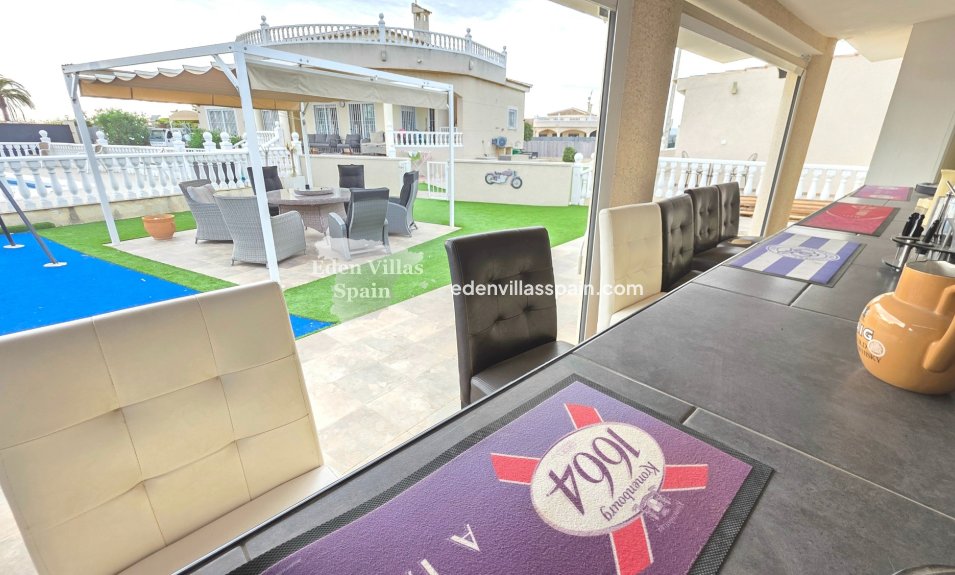 Immobilien Zweiter Hand - Villa an der Küste - La Marina