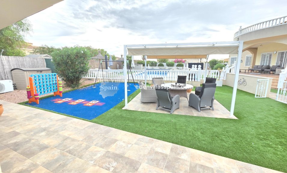 Immobilien Zweiter Hand - Villa an der Küste - La Marina