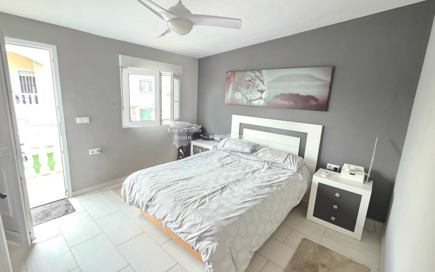 Immobilien Zweiter Hand - Villa an der Küste - La Marina