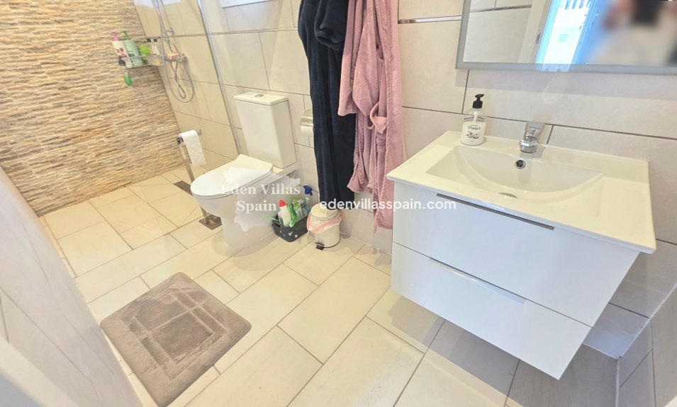 Immobilien Zweiter Hand - Villa an der Küste - La Marina