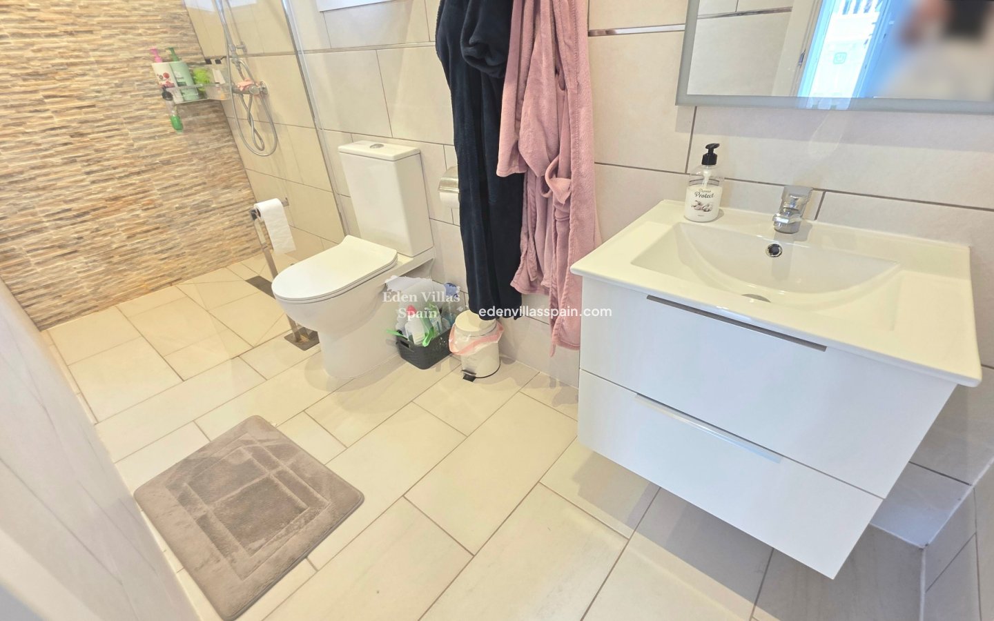 Immobilien Zweiter Hand - Villa an der Küste - La Marina