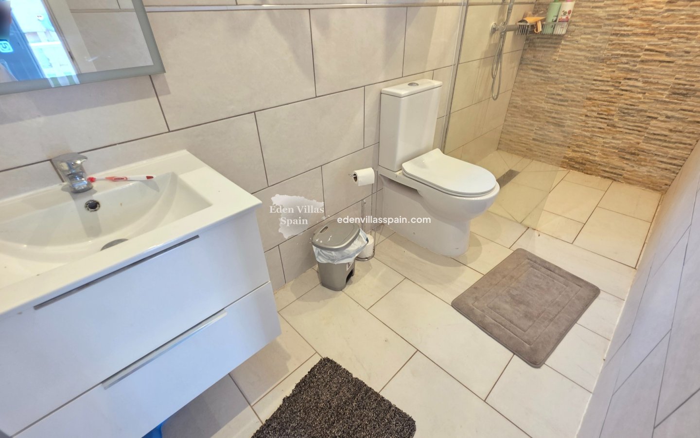 Immobilien Zweiter Hand - Villa an der Küste - La Marina