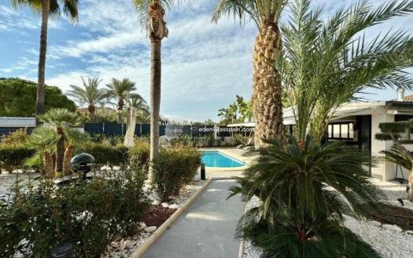 Immobilien Zweiter Hand - Villa an der Küste - San Juan