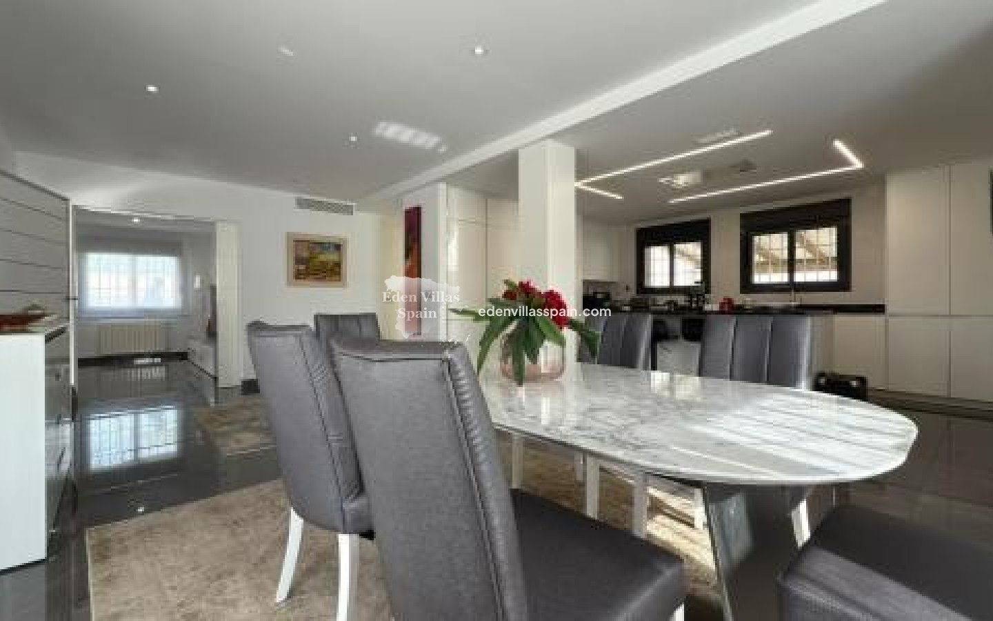 Immobilien Zweiter Hand - Villa an der Küste - San Juan