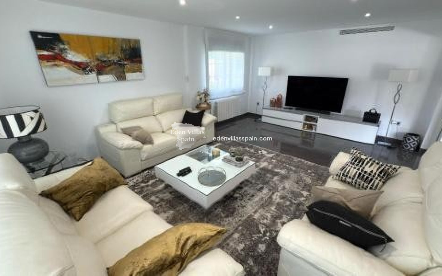 Immobilien Zweiter Hand - Villa an der Küste - San Juan