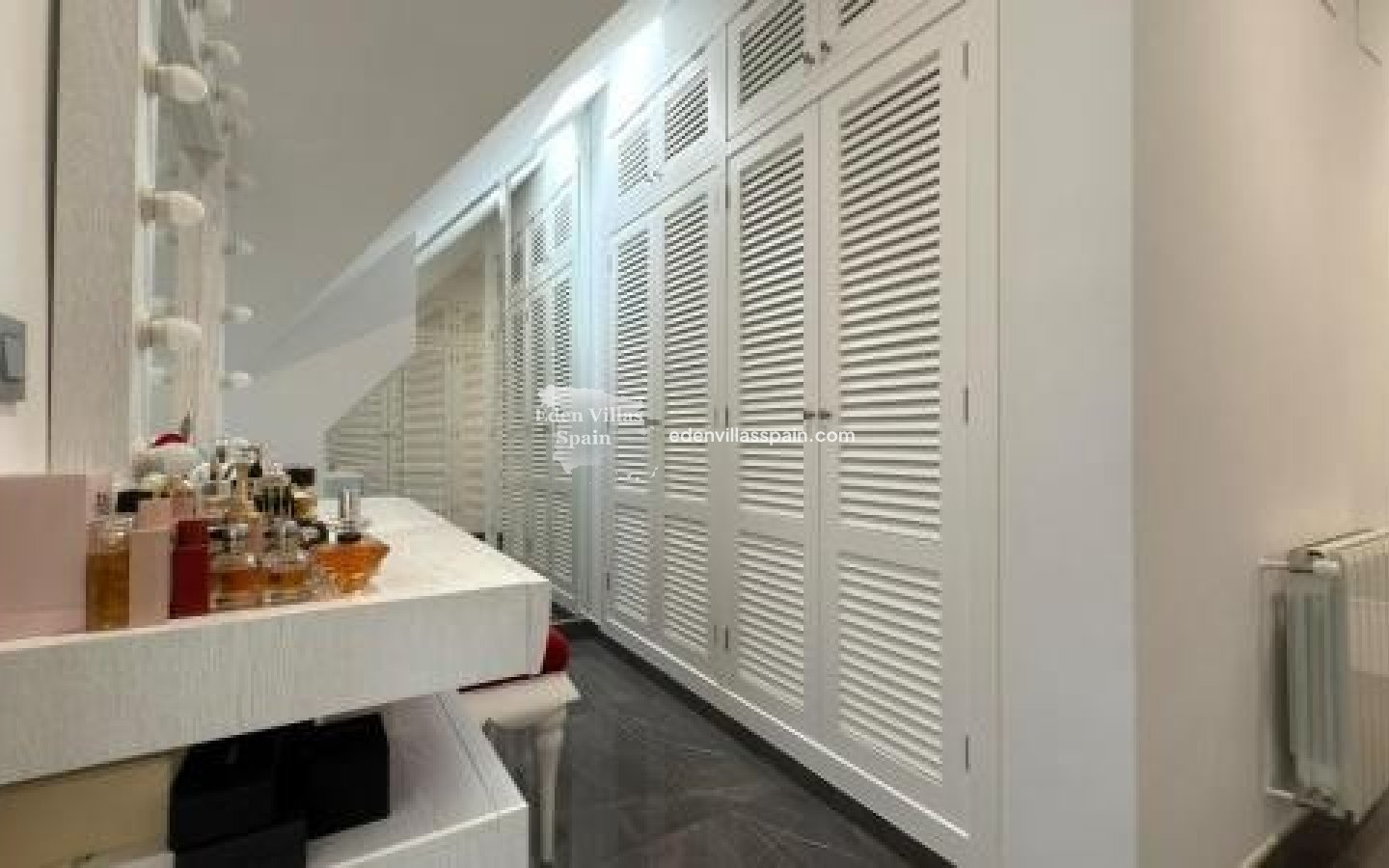 Immobilien Zweiter Hand - Villa an der Küste - San Juan