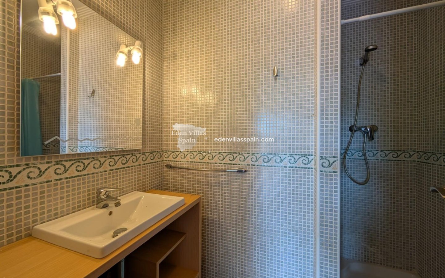 Immobilien Zweiter Hand - Wohnung an der Küste - Arenales del Sol
