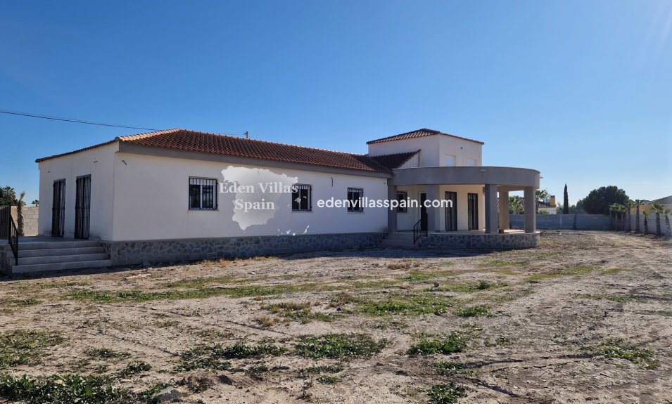 New Construction - Brand New Villa - Catral