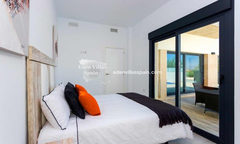 New Construction - Brand New Villa - Daya Nueva
