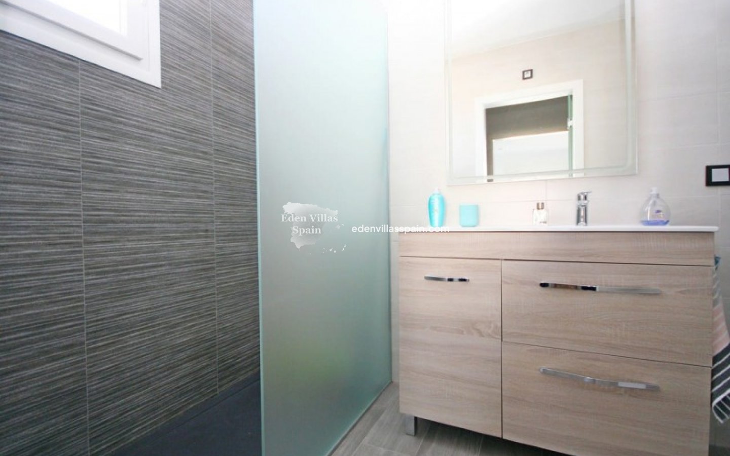 New Construction - Brand New Villa - Daya Nueva