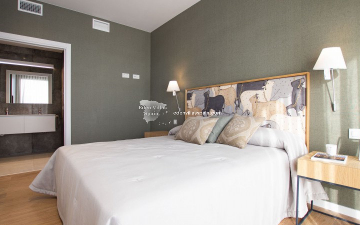 New Construction - Brand New Villa - La Marina