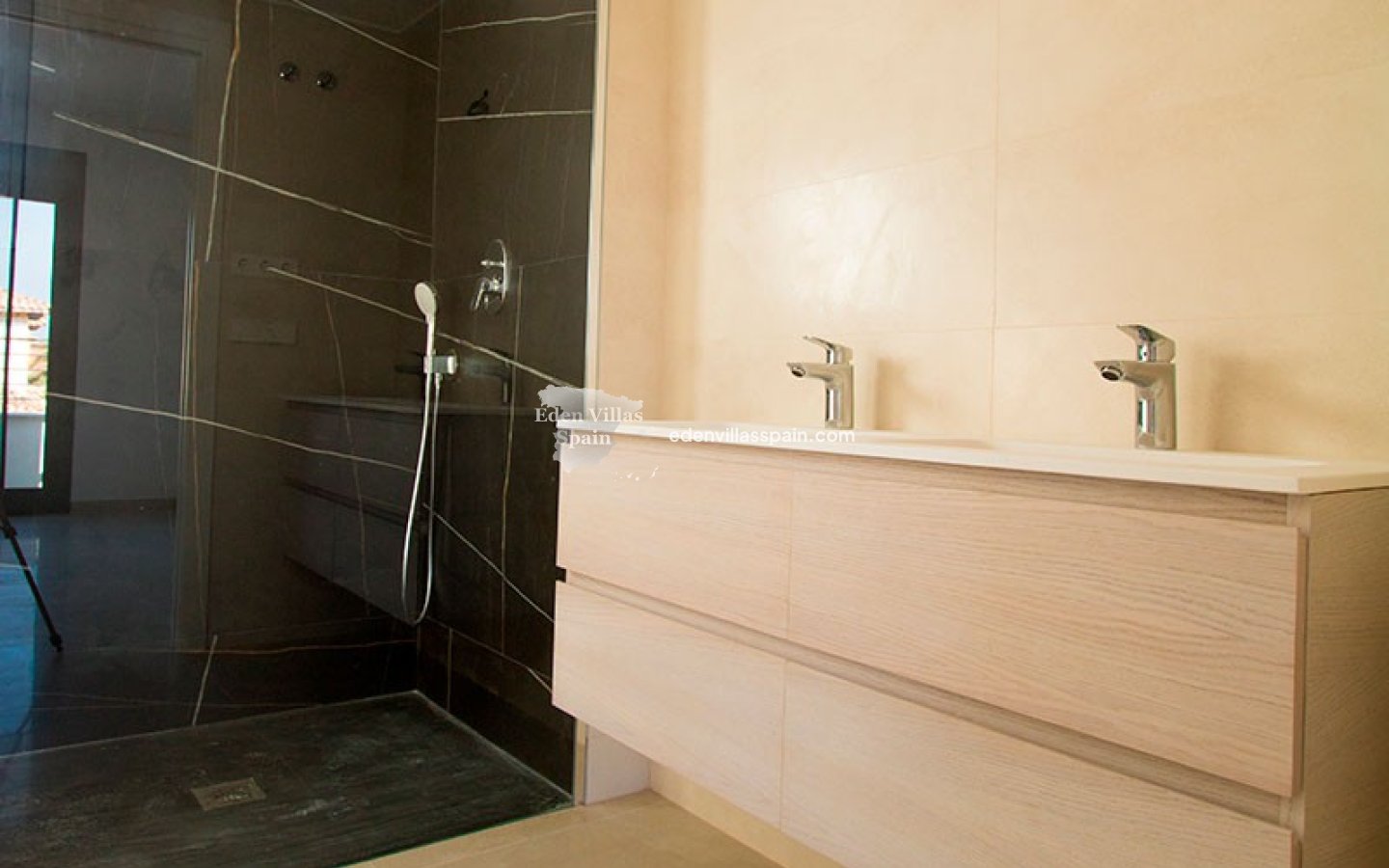 New Construction - Brand New Villa - La Marina