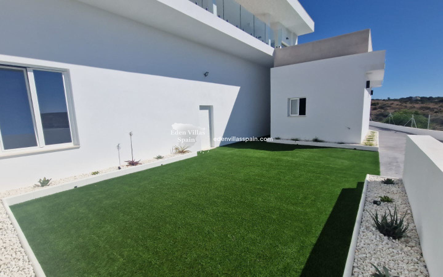 New Construction - Brand New Villa - La Marina