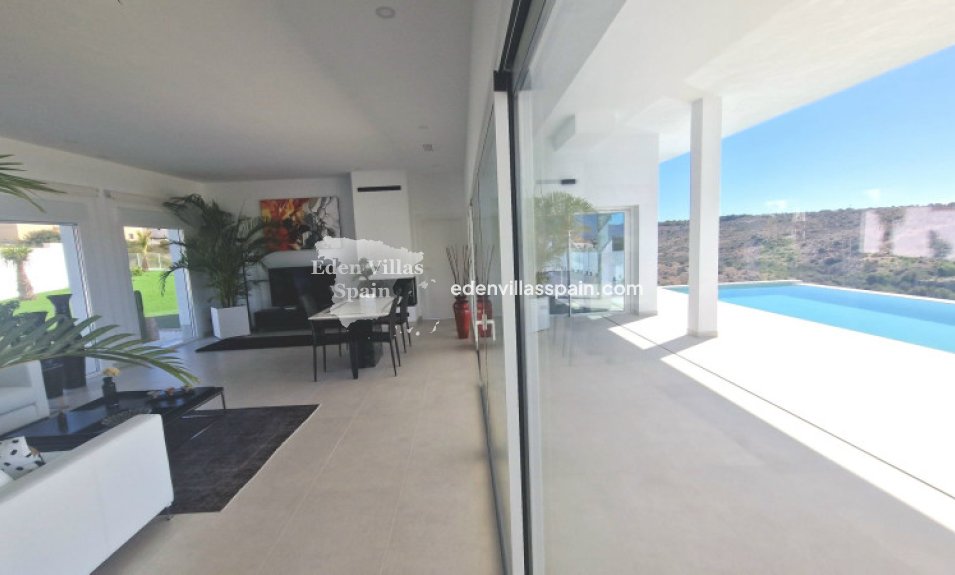 New Construction - Brand New Villa - La Marina