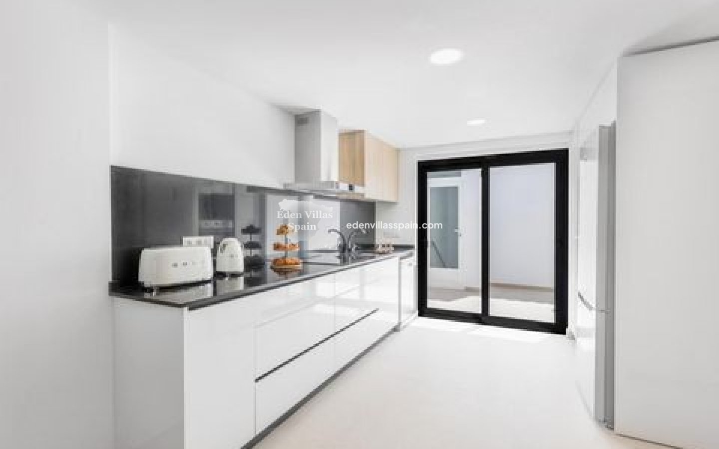 New Construction - Terrace House - Rafal