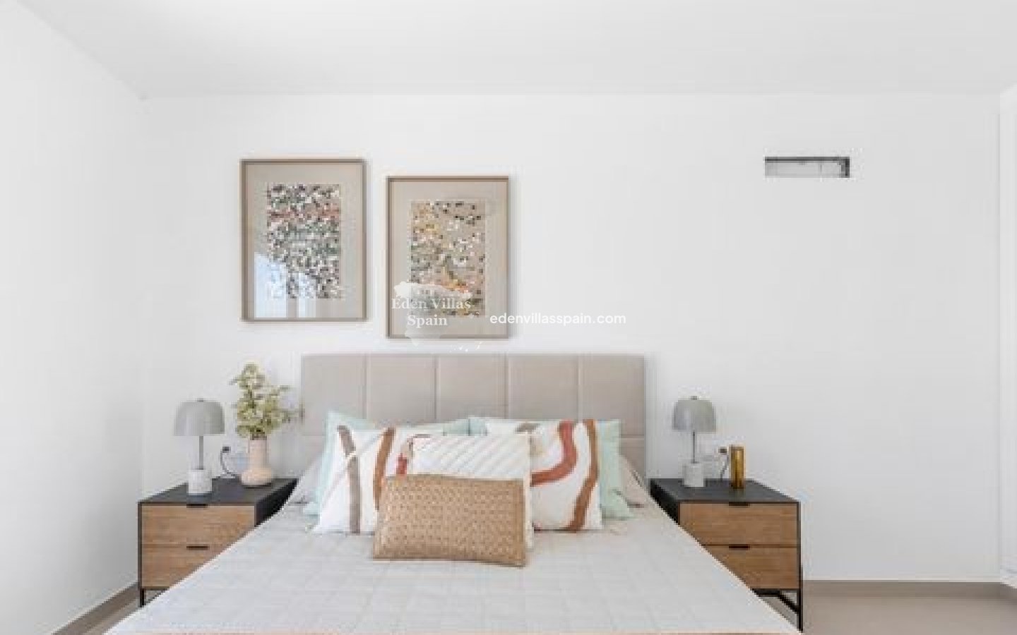 New Construction - Terrace House - Rafal
